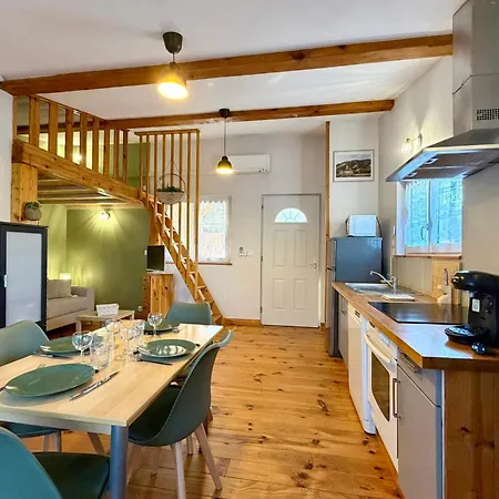 Le Cabanon - *